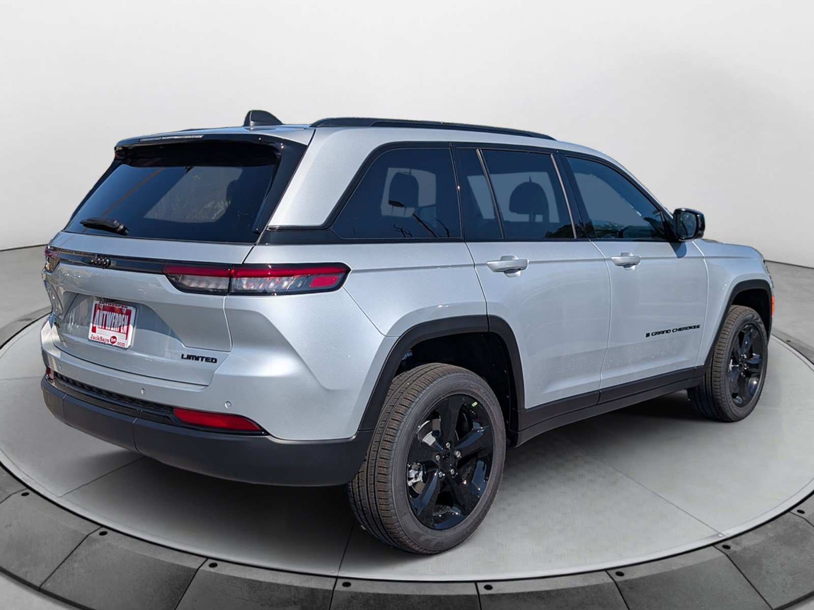 New 2025 Jeep Grand Cherokee Limited w/ Black Appearance Package AWD/4WD image 3