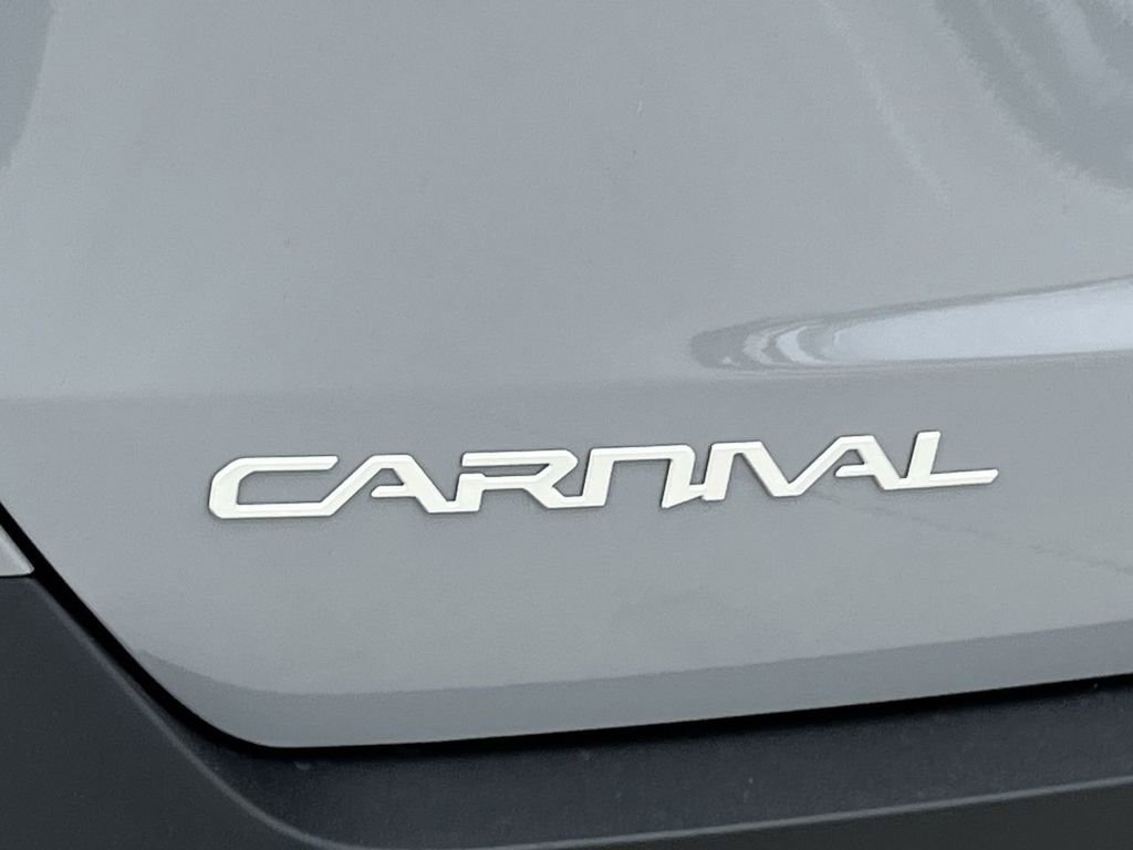 New 2026 Kia Carnival EX FWD image 32