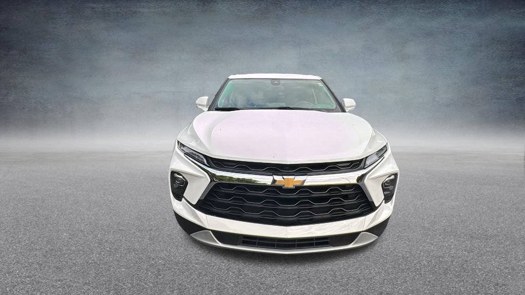 Used 2025 Chevrolet Blazer LT AWD/4WD image 4