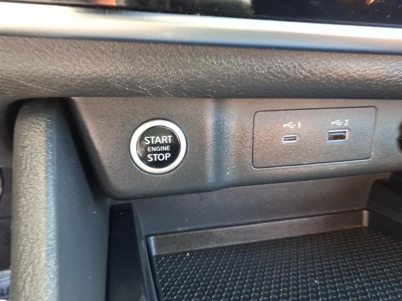 Used 2023 Nissan Rogue S image 15