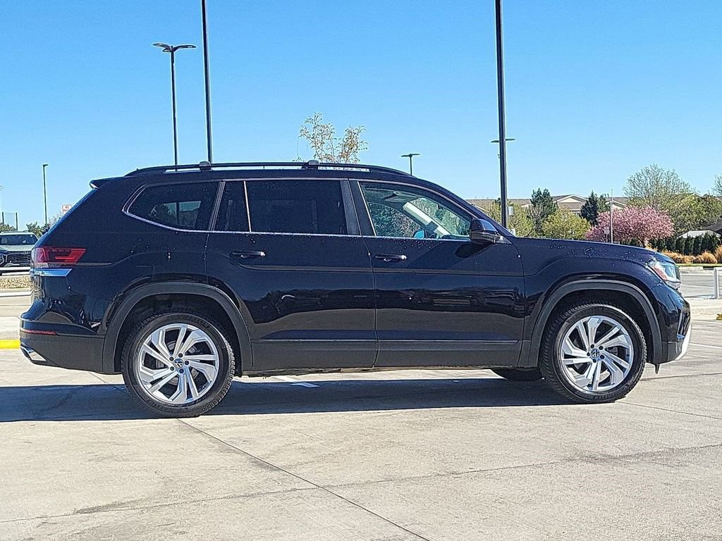Used 2022 Volkswagen Atlas SE w/ Panoramic Sunroof Package AWD/4WD image 9