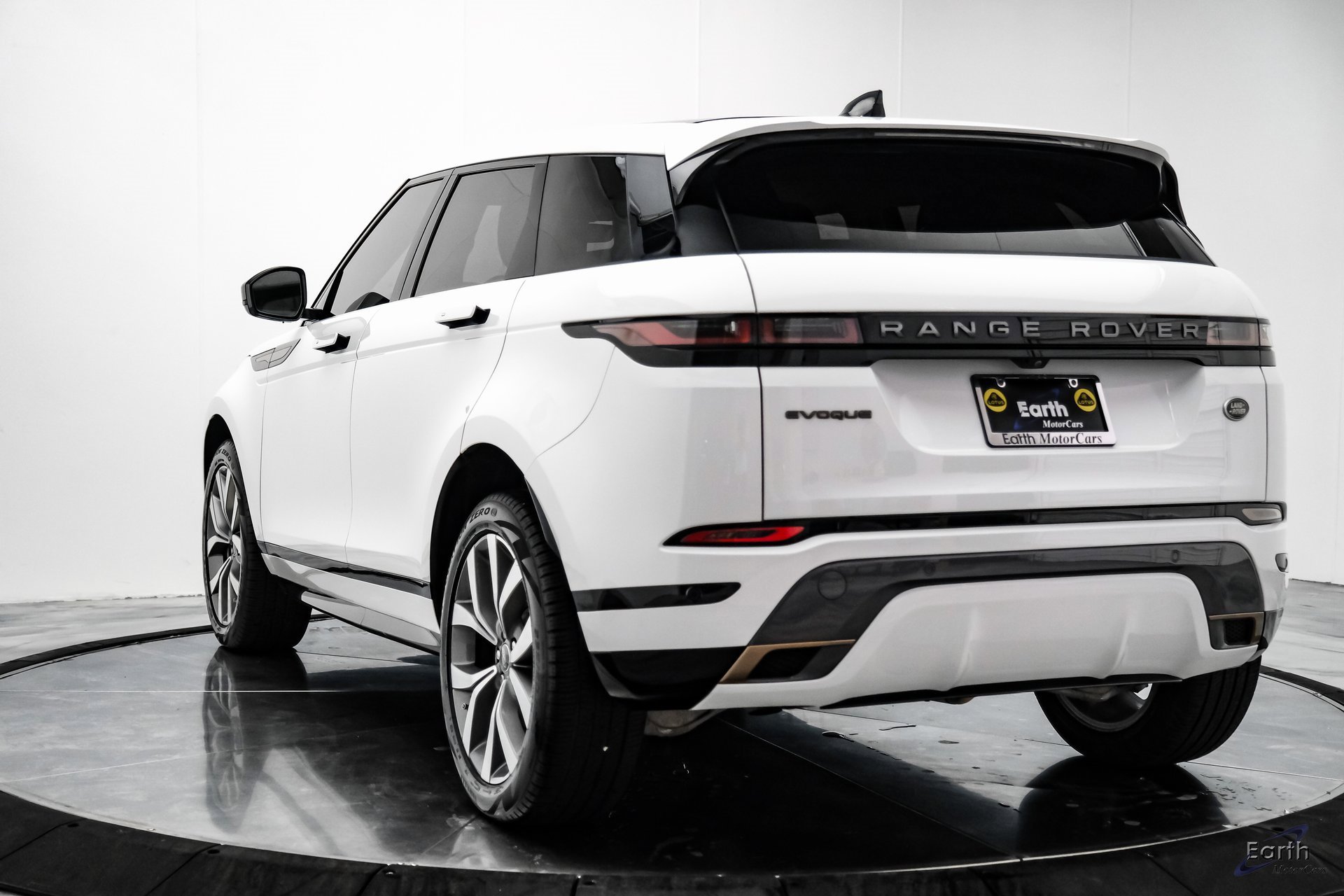 Used 2023 Land Rover Range Rover Evoque R-Dynamic S image 8