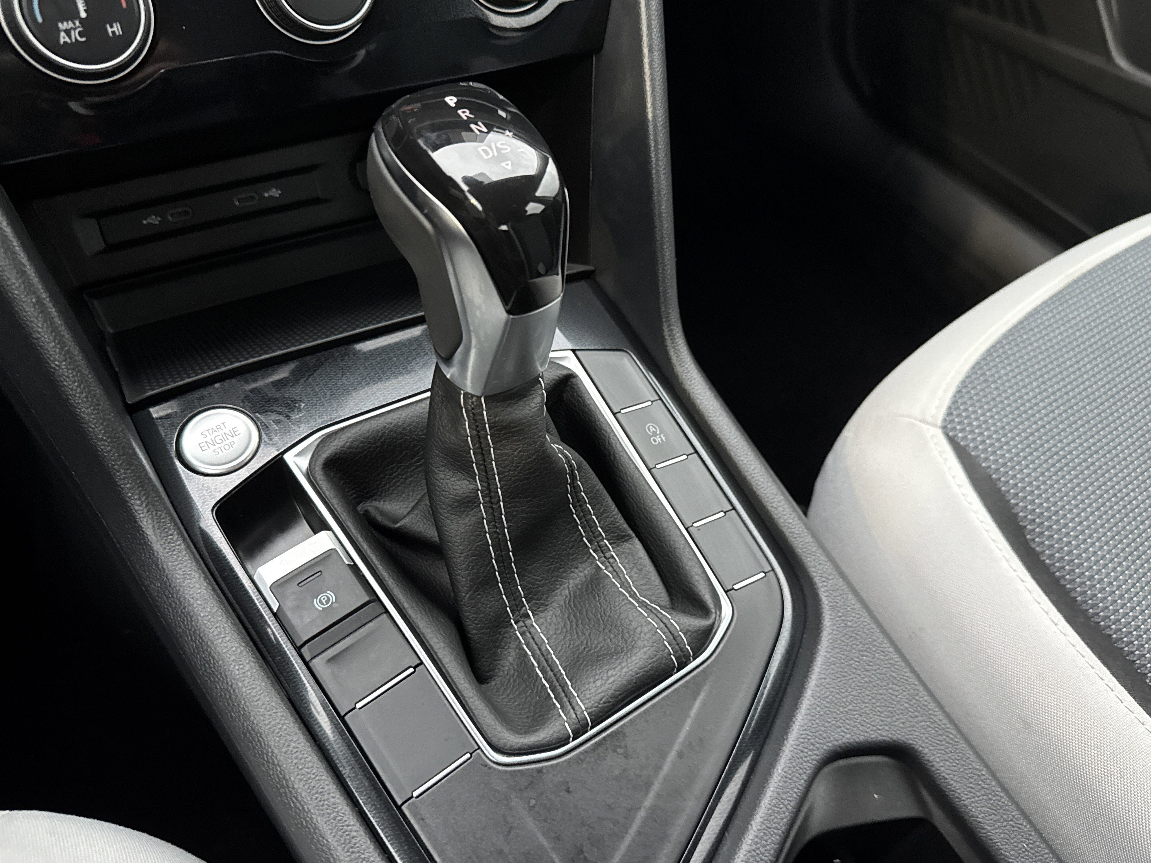 Certified 2025 Volkswagen Taos S image 15