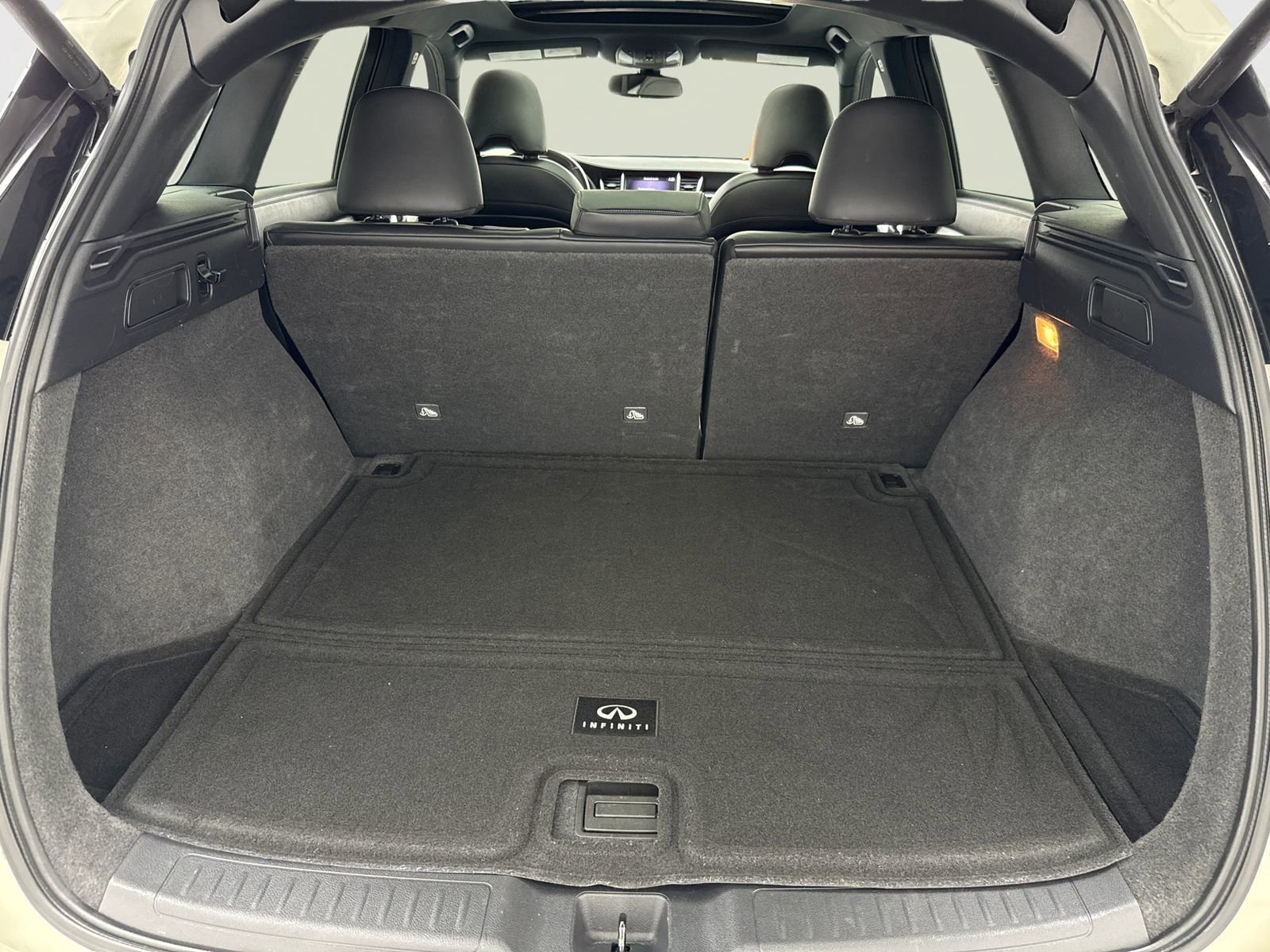 Used 2021 INFINITI QX50 Luxe w/ Appearance Package FWD image 47