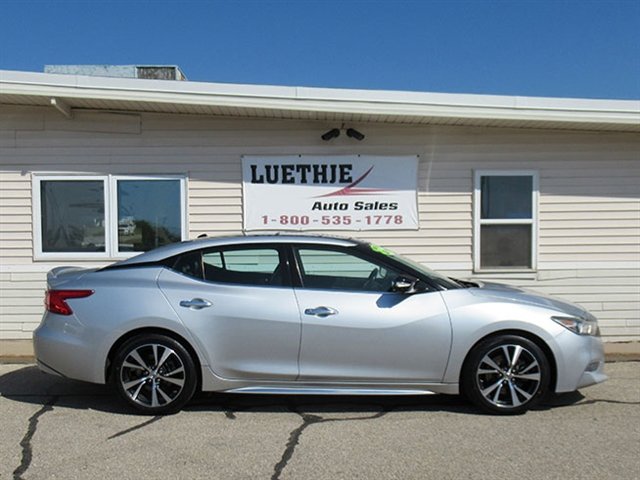Used 2016 Nissan Maxima Platinum w/ Interior Lighting Package image 3