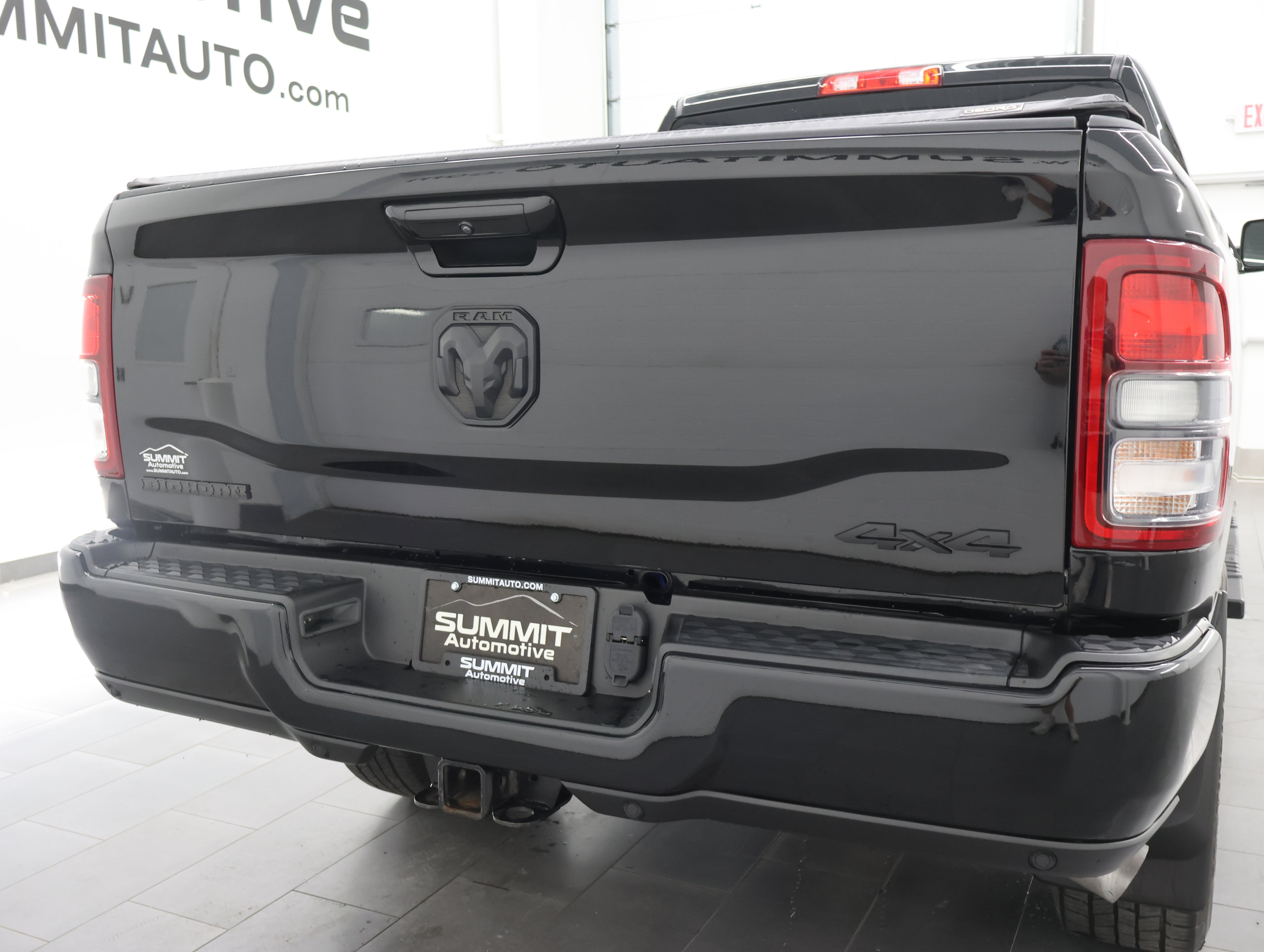 Used 2020 RAM 2500 Big Horn w/ Night Edition AWD/4WD image 28