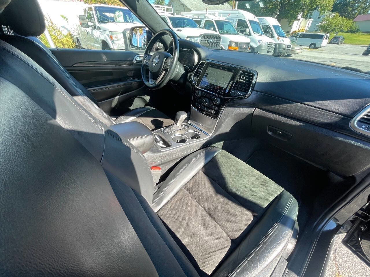 Used 2021 Jeep Grand Cherokee Laredo X image 32