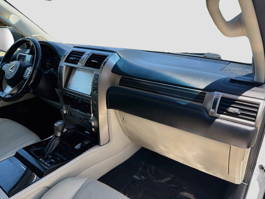 Used 2020 Lexus GX 460 Premium w/ Premium Package AWD/4WD image 34