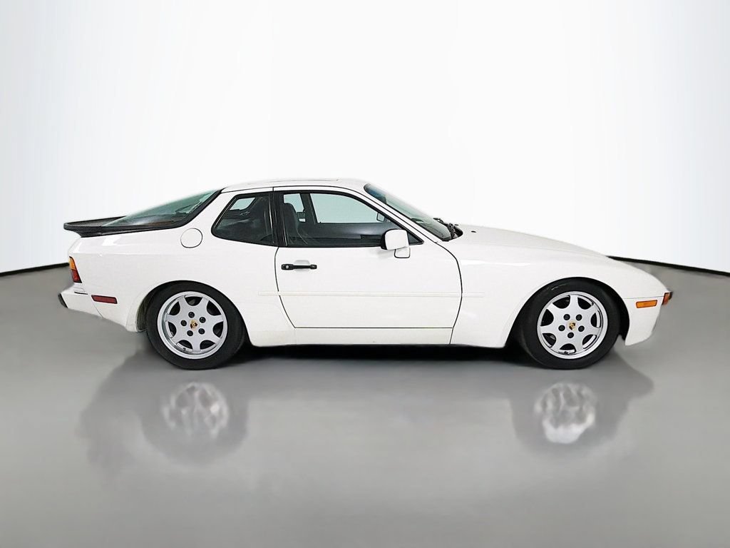 Used 1987 Porsche 944 Coupe RWD image 8