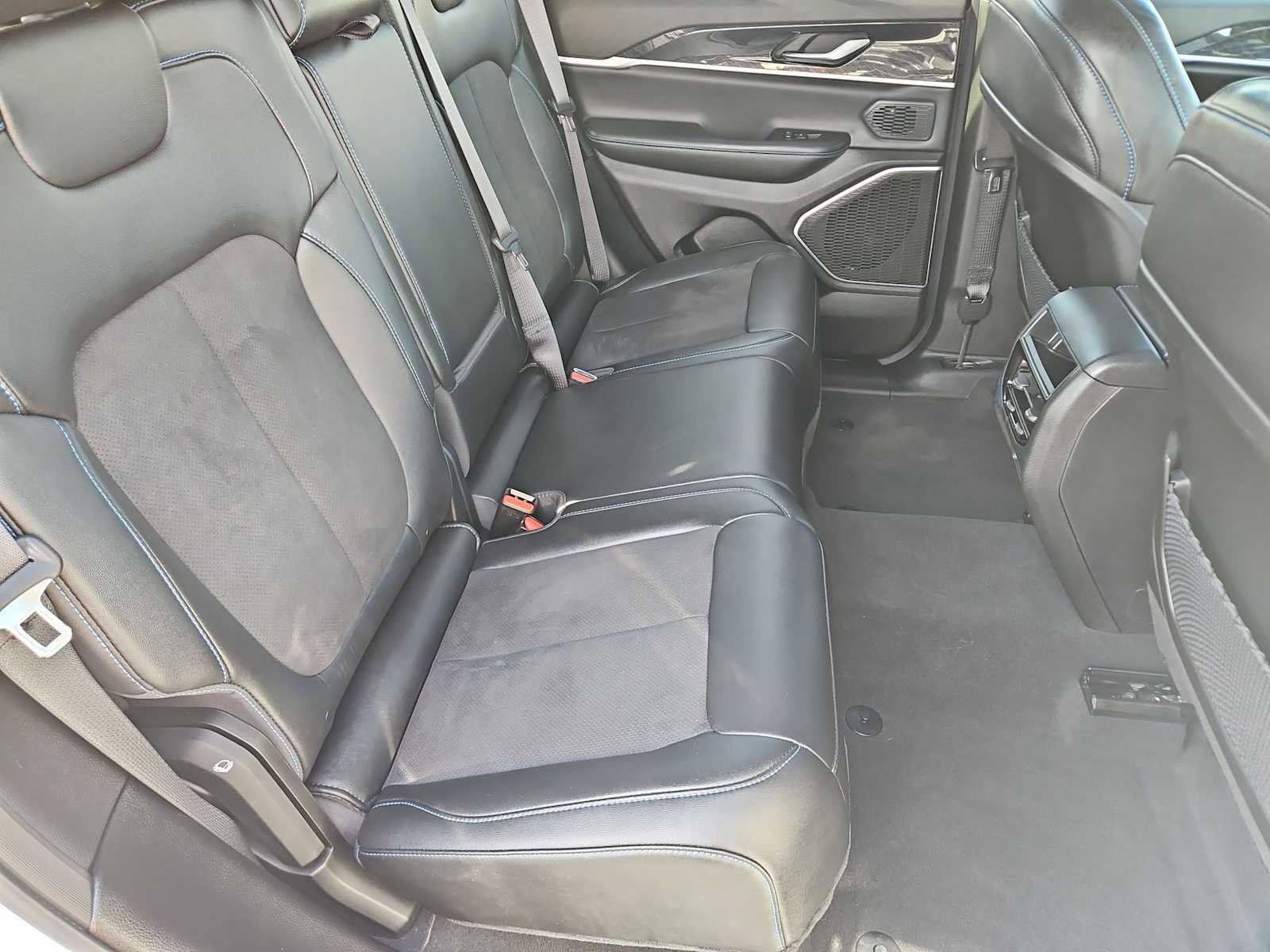 Used 2024 Jeep Grand Cherokee Trailhawk w/ Advanced Protech Group II image 22