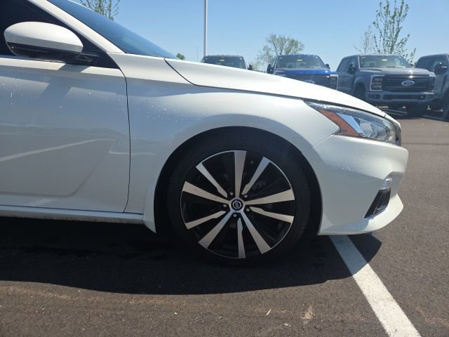 Used 2020 Nissan Altima 2.0 Platinum FWD image 4