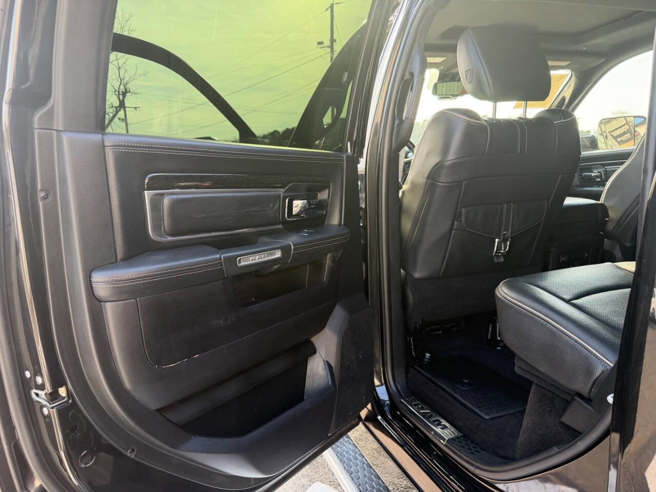 Used 2017 RAM 3500 Laramie Longhorn image 17