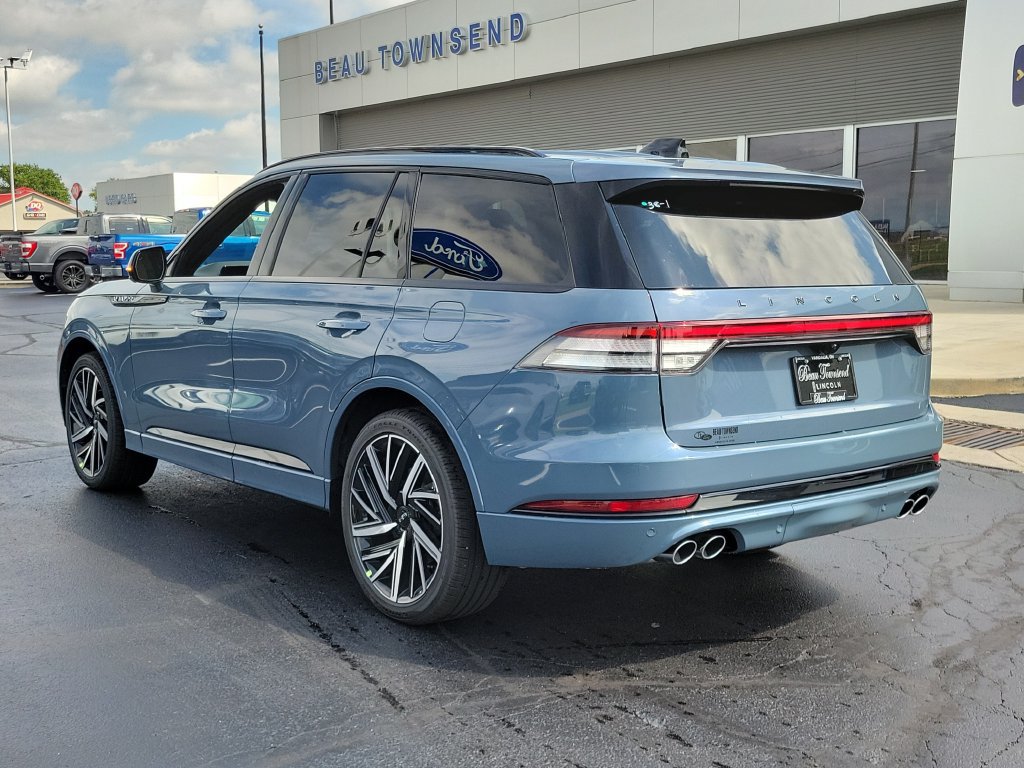 New 2026 Lincoln Aviator Black Label w/ Jet Appearance Package AWD/4WD image 6