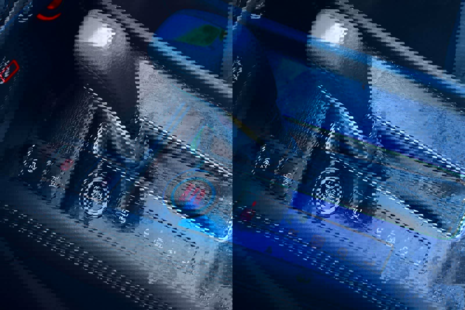 Used 2024 Nissan Kicks SR image 23