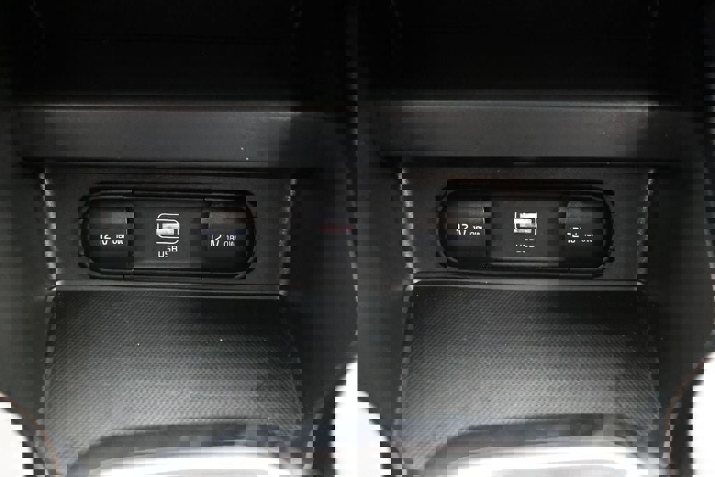 Used 2025 Kia Soul LX image 24