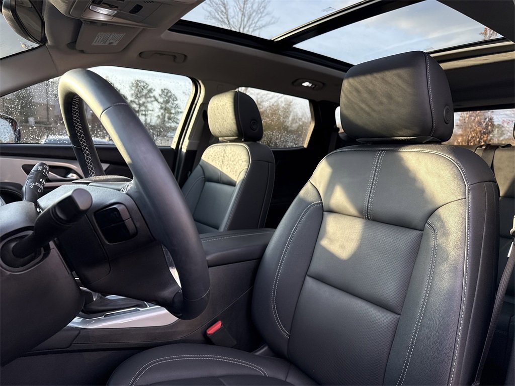 Used 2024 Chevrolet Blazer LT image 9