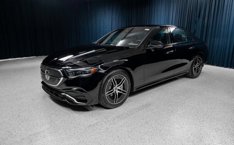 New 2026 Mercedes-Benz E 450 4MATIC Sedan image 1