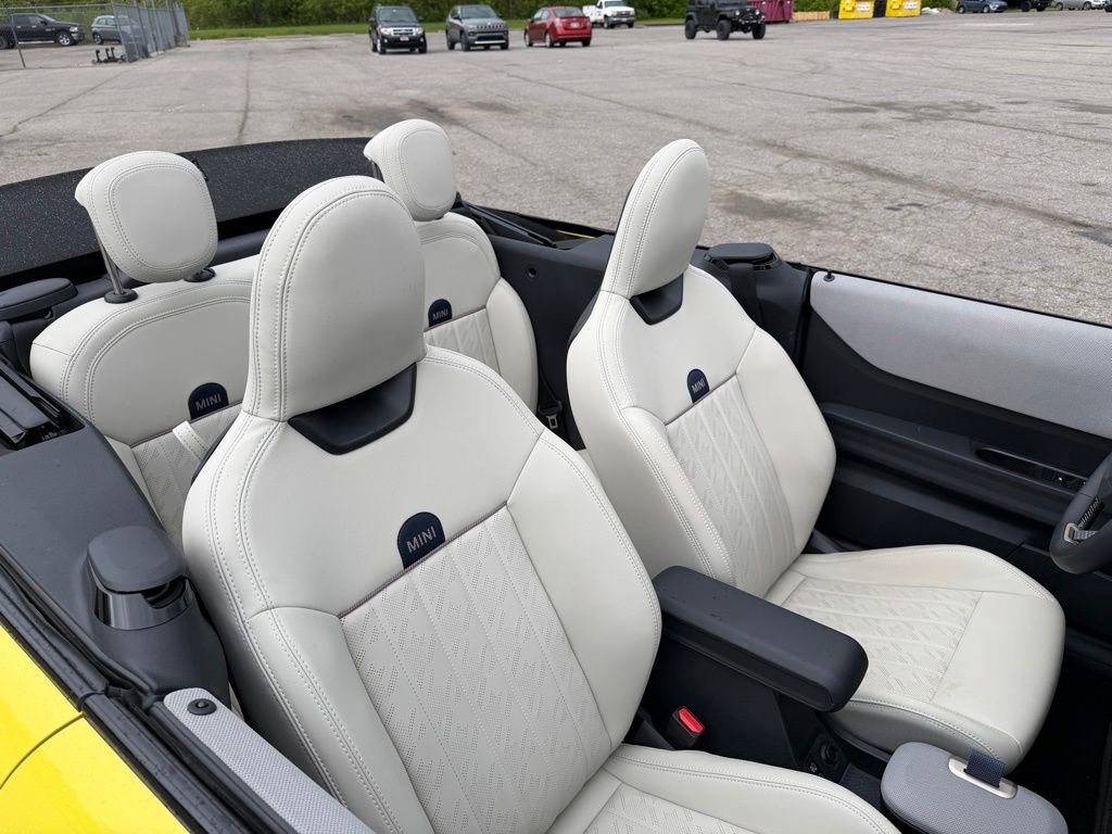 Used 2025 MINI Cooper S FWD image 22