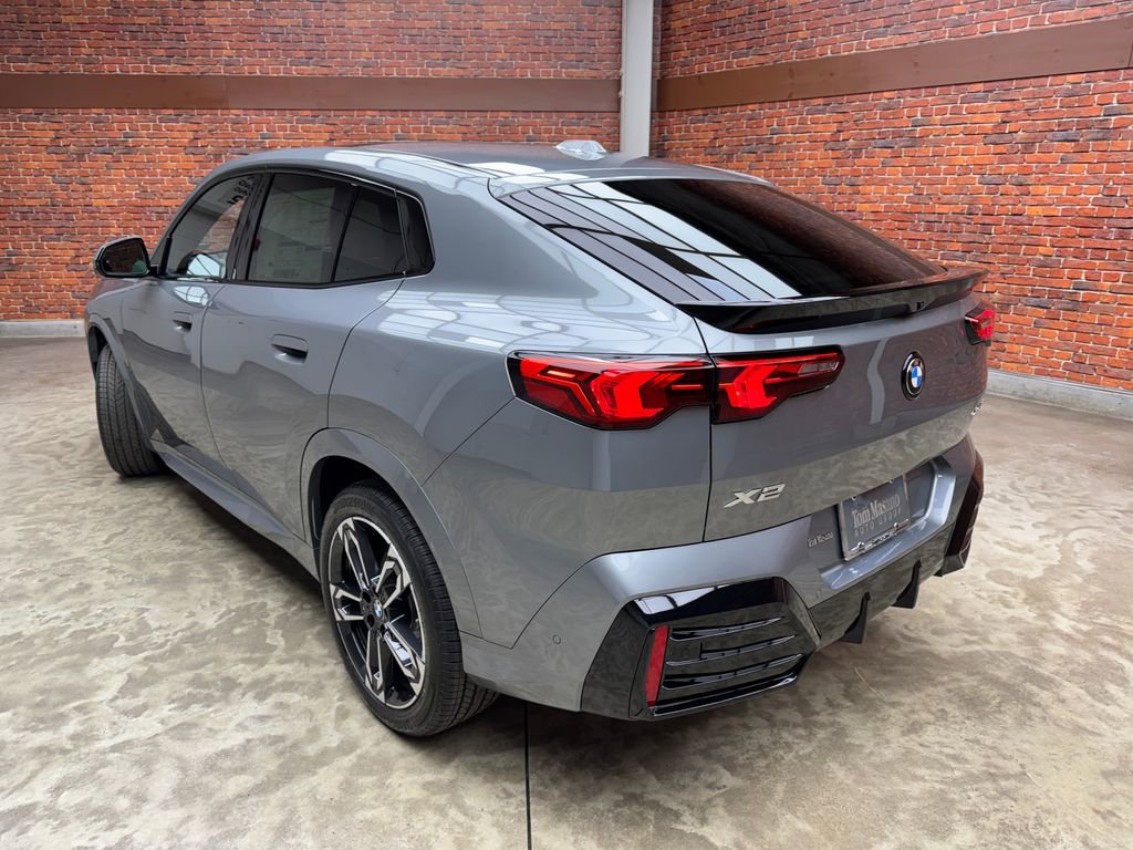 New 2026 BMW X2 xDrive28i image 2