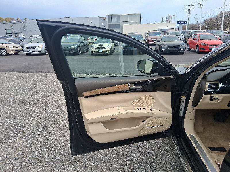 Used 2011 Audi A8 L 4.2 image 12