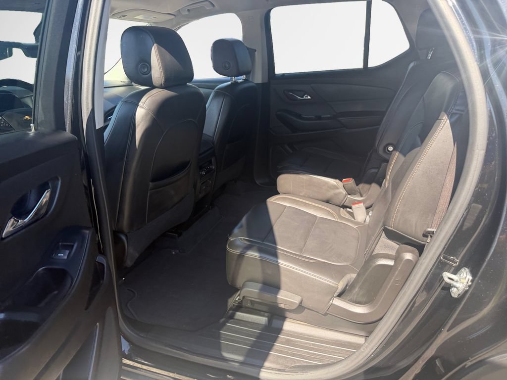 Used 2021 Chevrolet Traverse LT w/ LT Premium Package AWD/4WD image 24