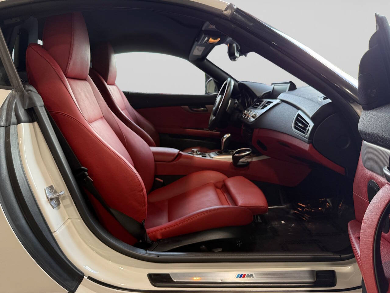 Used 2013 BMW Z4 sDrive28i RWD image 16