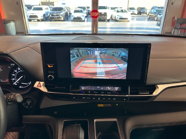 Certified 2026 Toyota Sienna XLE FWD image 21