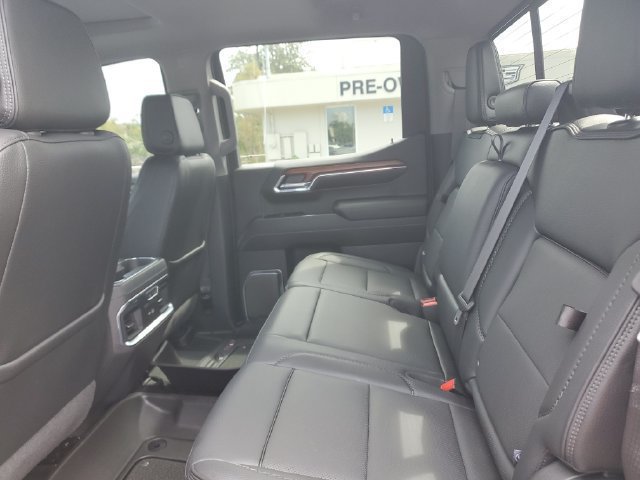 Used 2023 GMC Sierra 1500 Denali w/ Technology Package AWD/4WD image 14