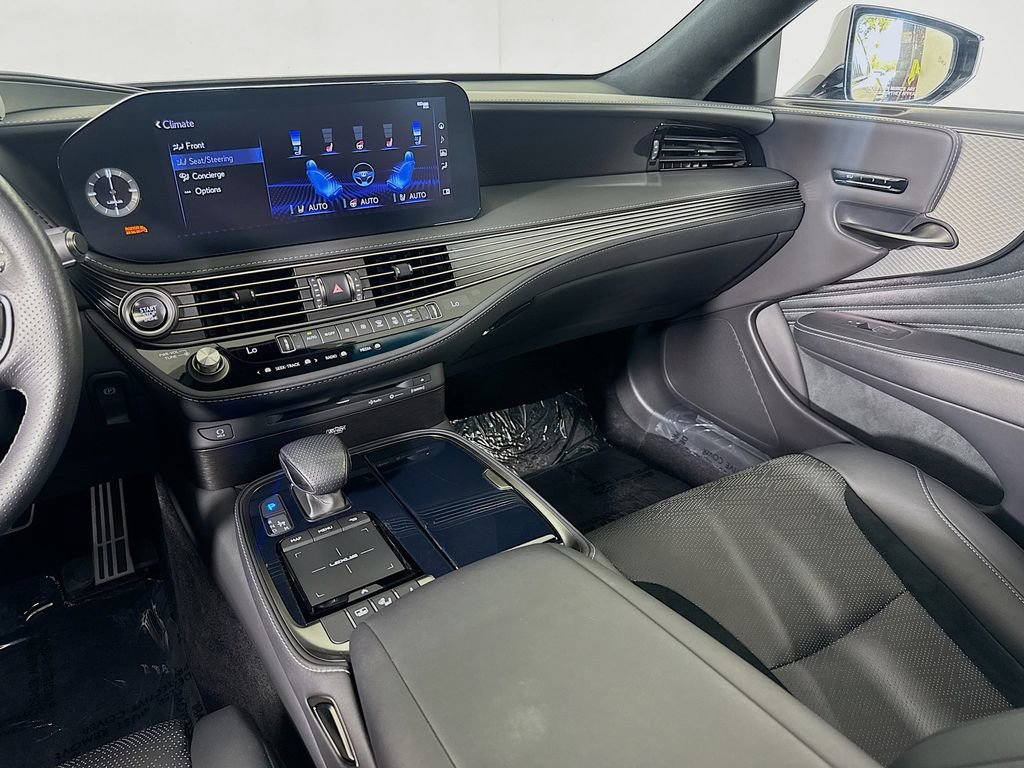 Used 2022 Lexus LS 500 F Sport w/ Accessory Package (Z1) image 30