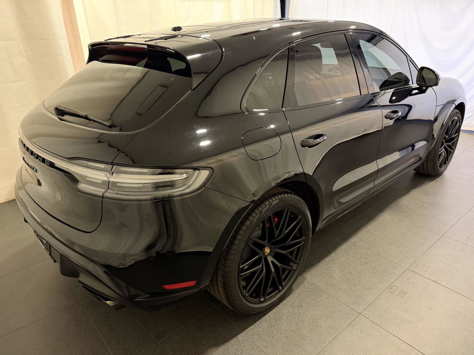 Certified 2023 Porsche Macan GTS image 9