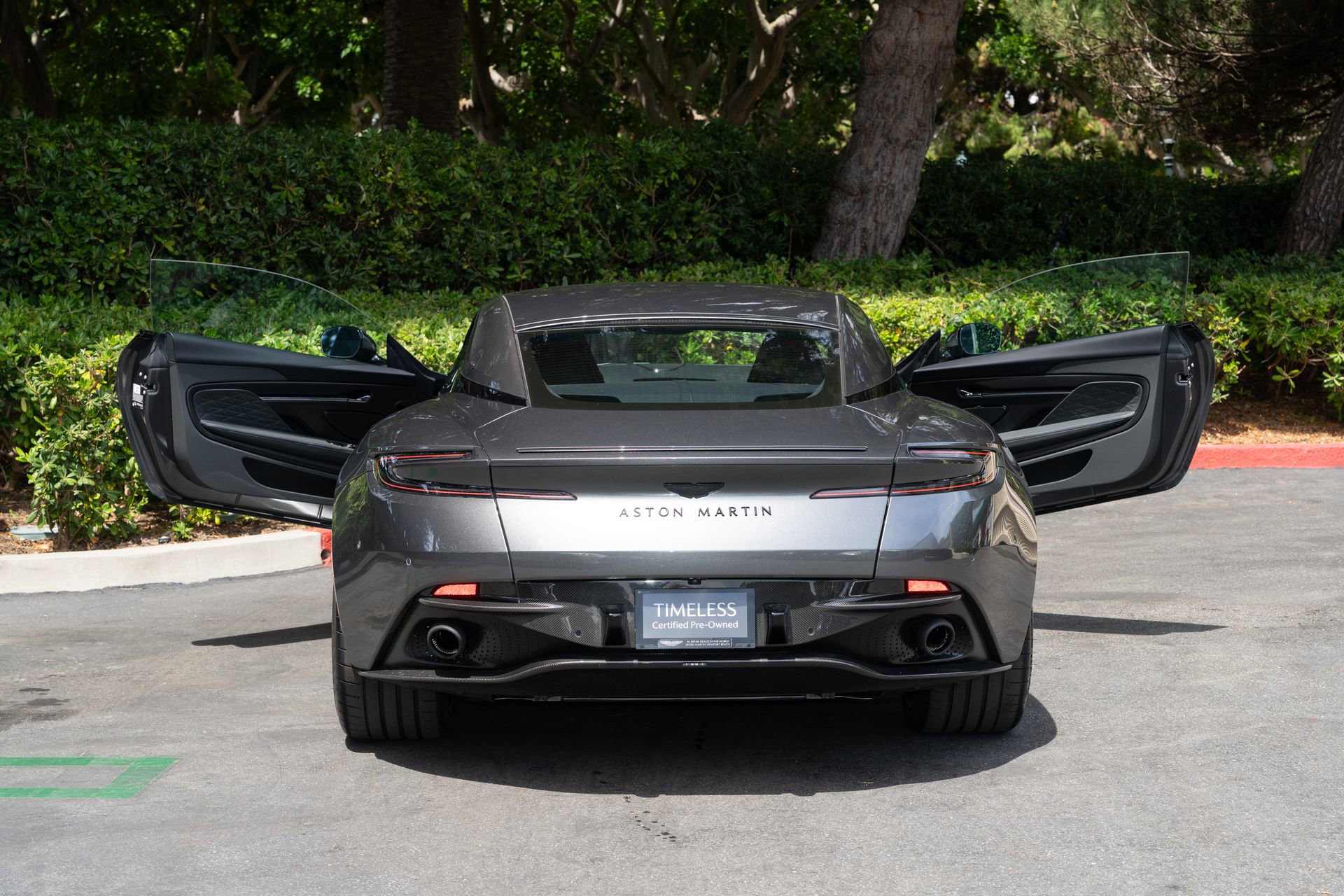 Used 2024 Aston Martin DB12 Coupe RWD image 18