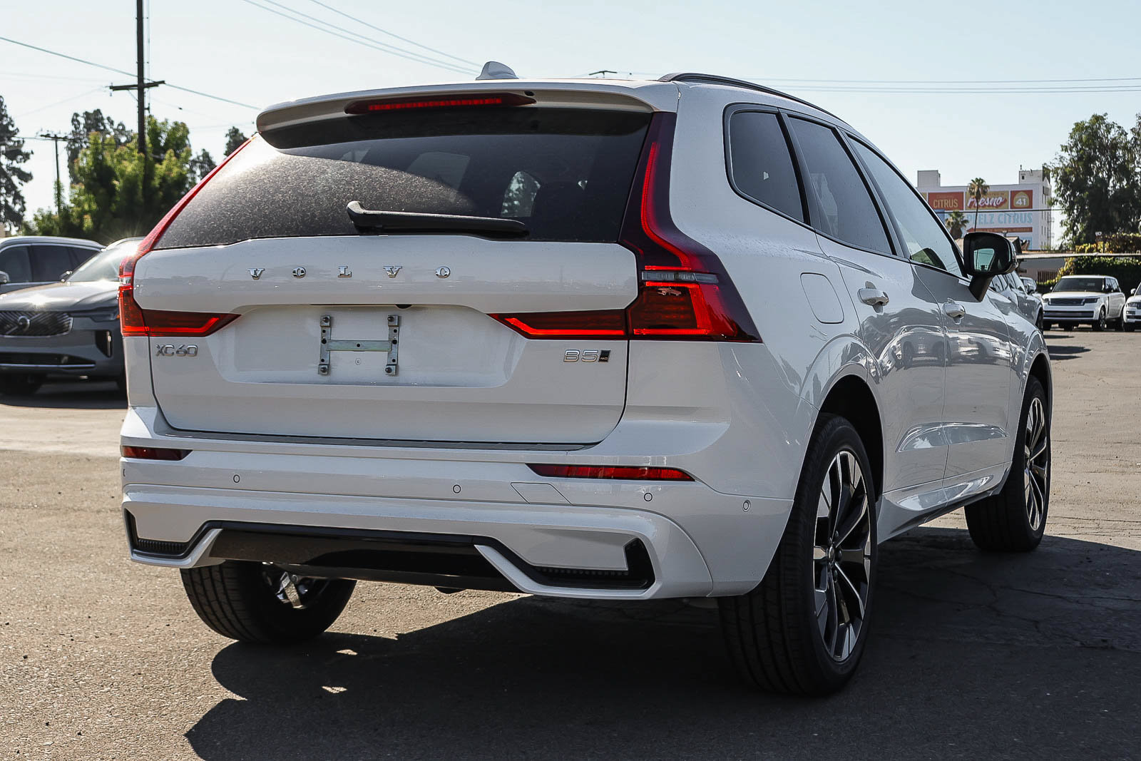 New 2026 Volvo XC60 B5 Plus w/ Climate Package AWD/4WD image 5