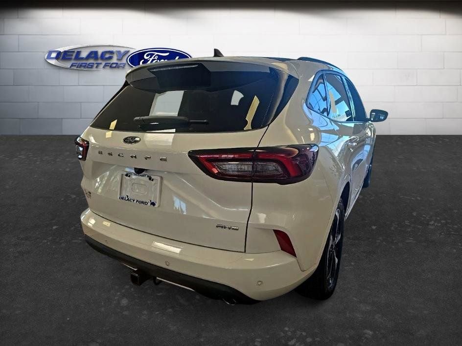 Used 2023 Ford Escape ST-Line Select w/ Tech Pack #2 AWD/4WD image 7