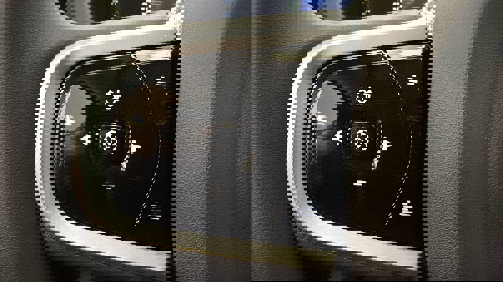 New 2026 Volvo XC60 T8 Plus w/ Protection Package Premier image 13