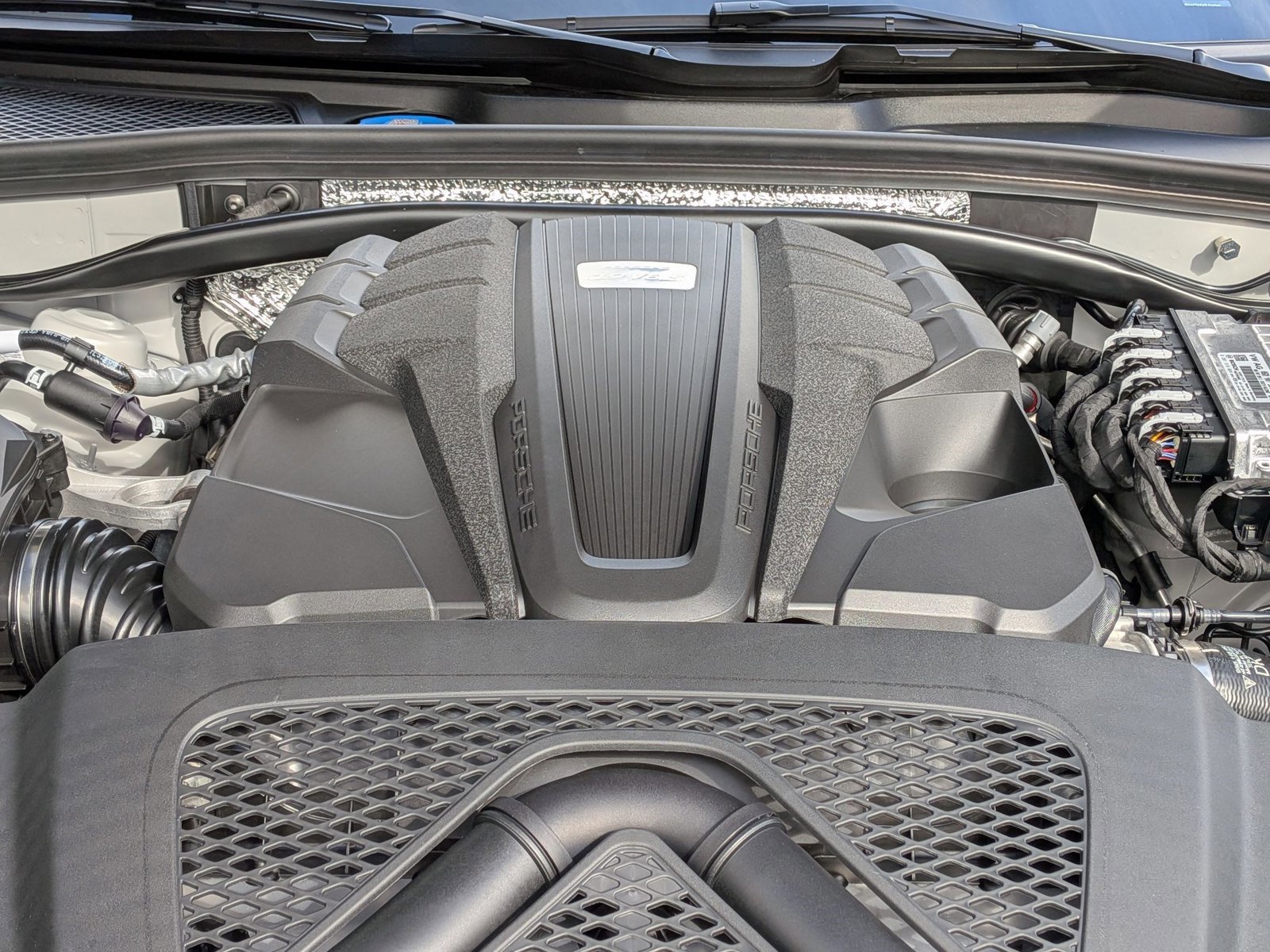 New 2026 Porsche Macan S image 30