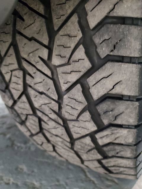 Used 2014 Nissan Frontier SV w/ SV Value Truck Package image 30