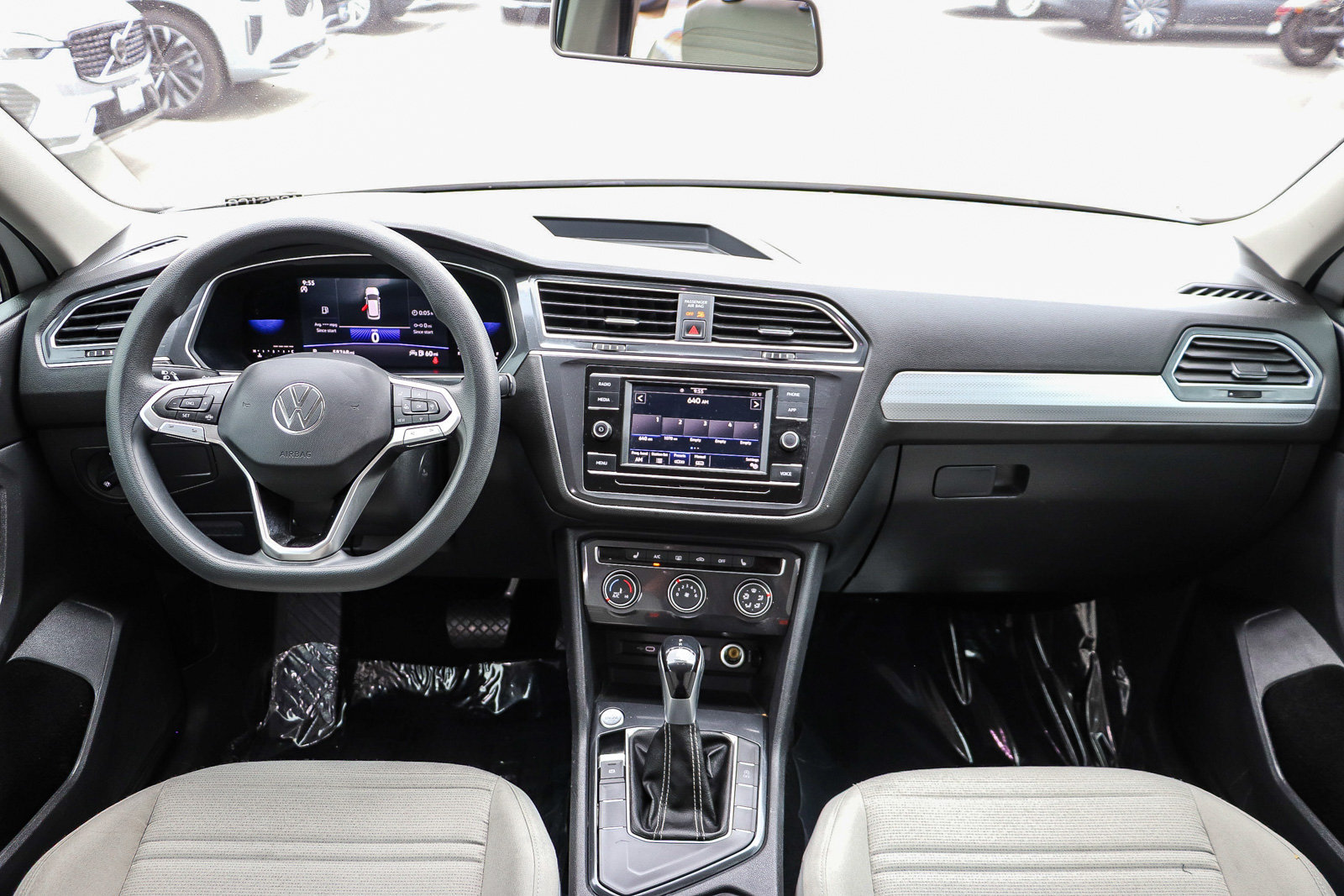 Used 2022 Volkswagen Tiguan S FWD image 13