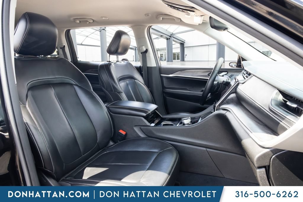 Used 2022 Jeep Grand Cherokee L Limited AWD/4WD image 22