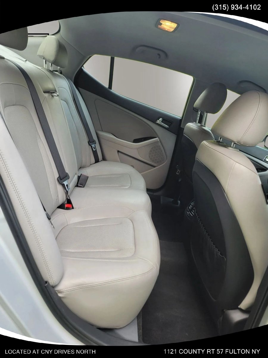 Used 2011 Kia Optima EX FWD image 17