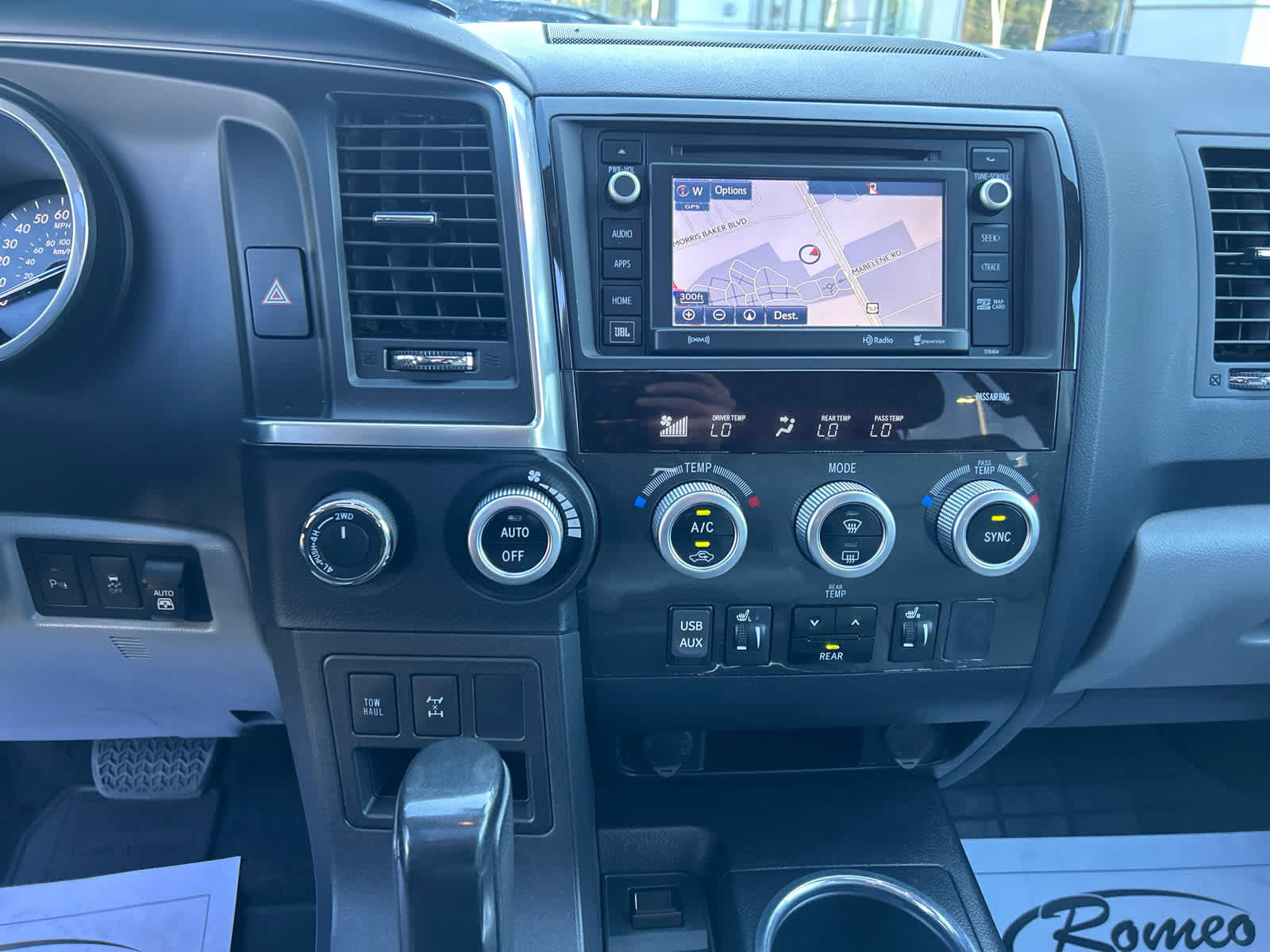 Used 2019 Toyota Sequoia Limited AWD/4WD image 11