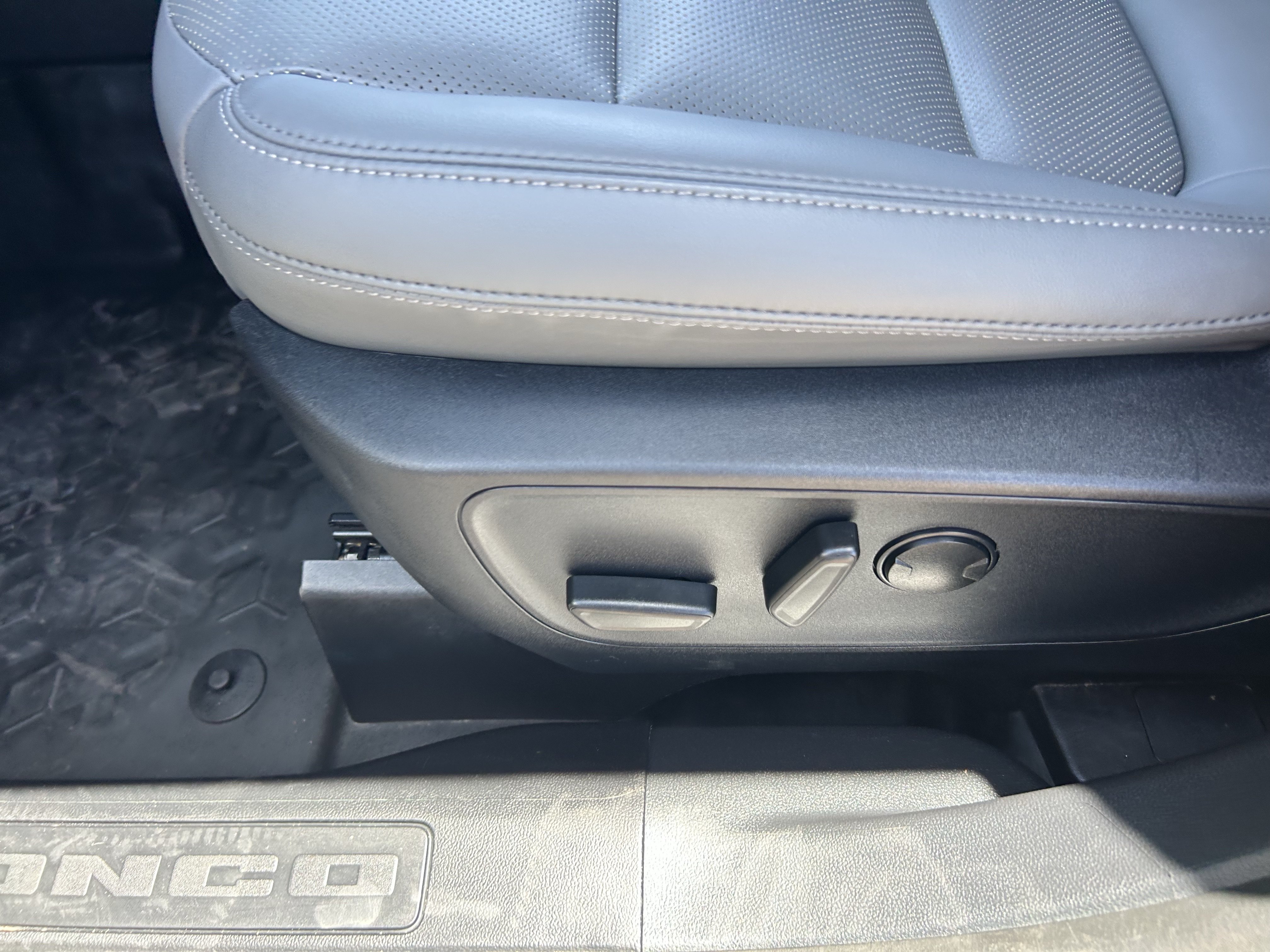 Used 2025 Ford Bronco Sport Badlands AWD/4WD image 39