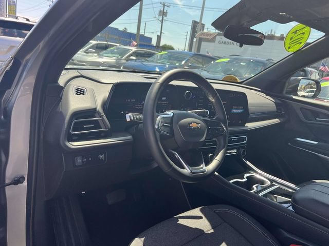 Used 2024 Chevrolet Traverse LS FWD image 21