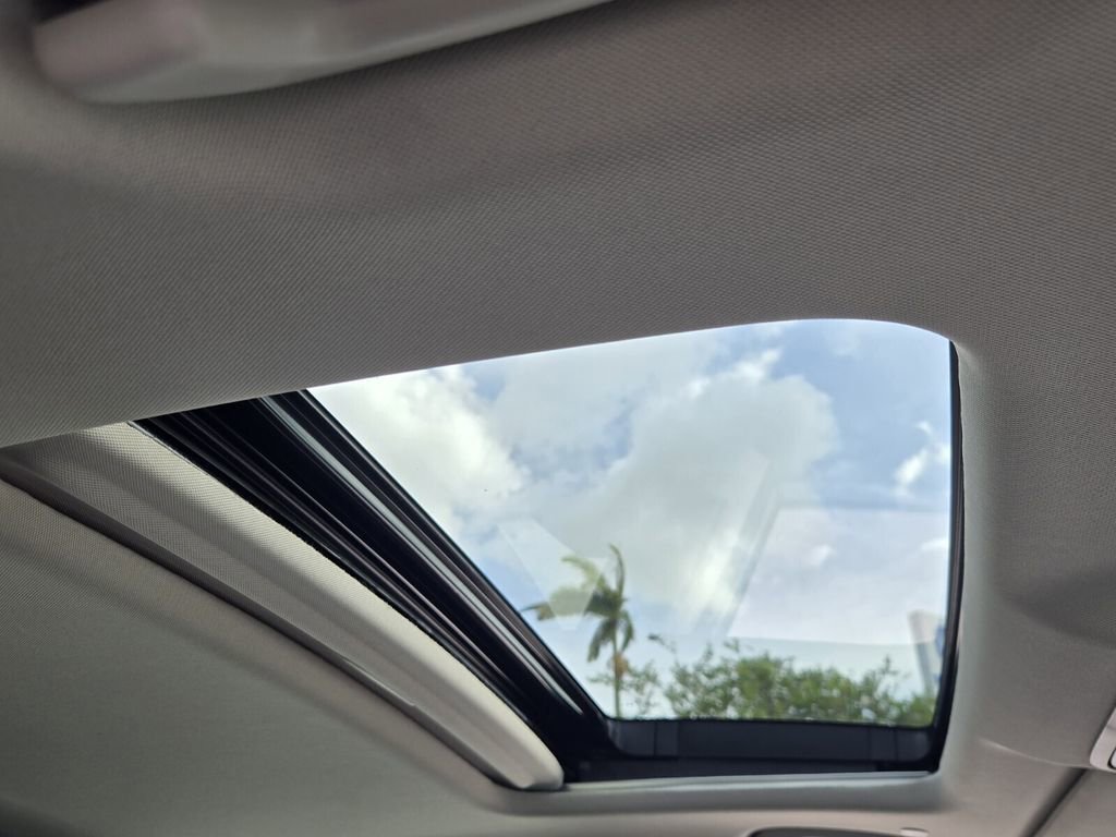Used 2025 Honda Accord SE image 15