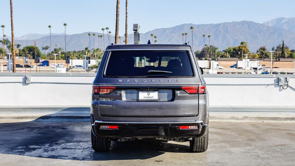 Certified 2024 Jeep Wagoneer Series II image 8