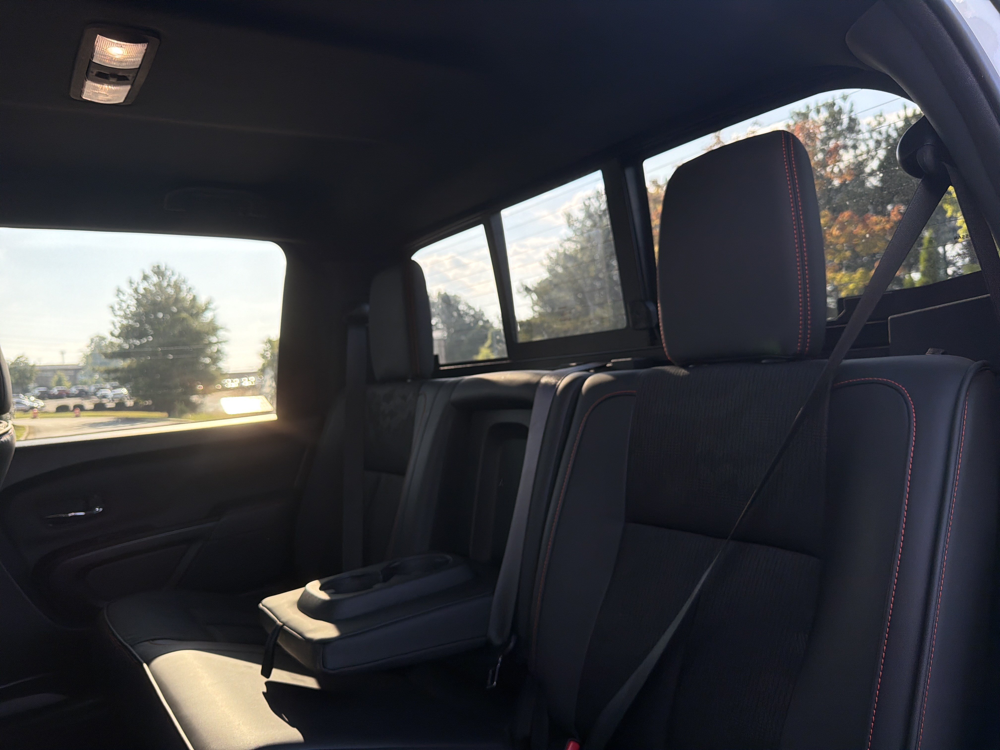 Used 2023 Nissan Titan PRO-4X w/ Pro-4x Utility Package AWD/4WD image 8