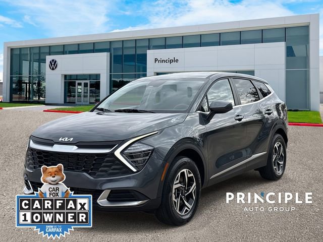 Used 2024 Kia Sportage LX image 1