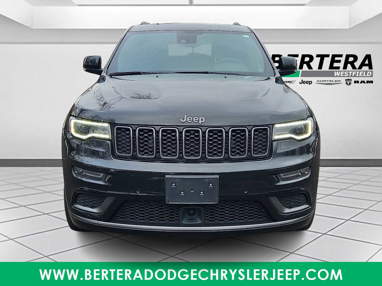 Used 2019 Jeep Grand Cherokee Limited X image 2