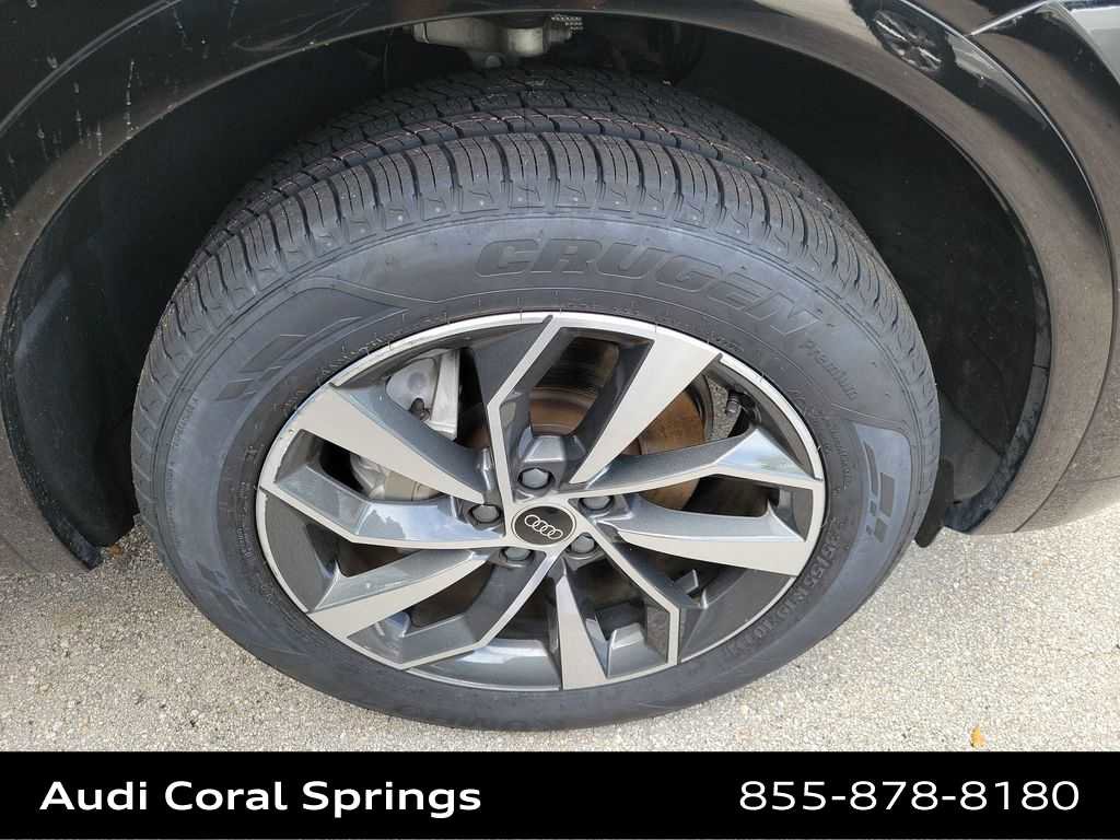 Certified 2023 Audi Q5 2.0T Premium Plus w/ Premium Plus Package AWD/4WD image 17