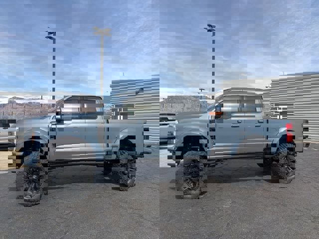 New 2026 Ford F250 Lariat w/ Black Appearance Package image 17