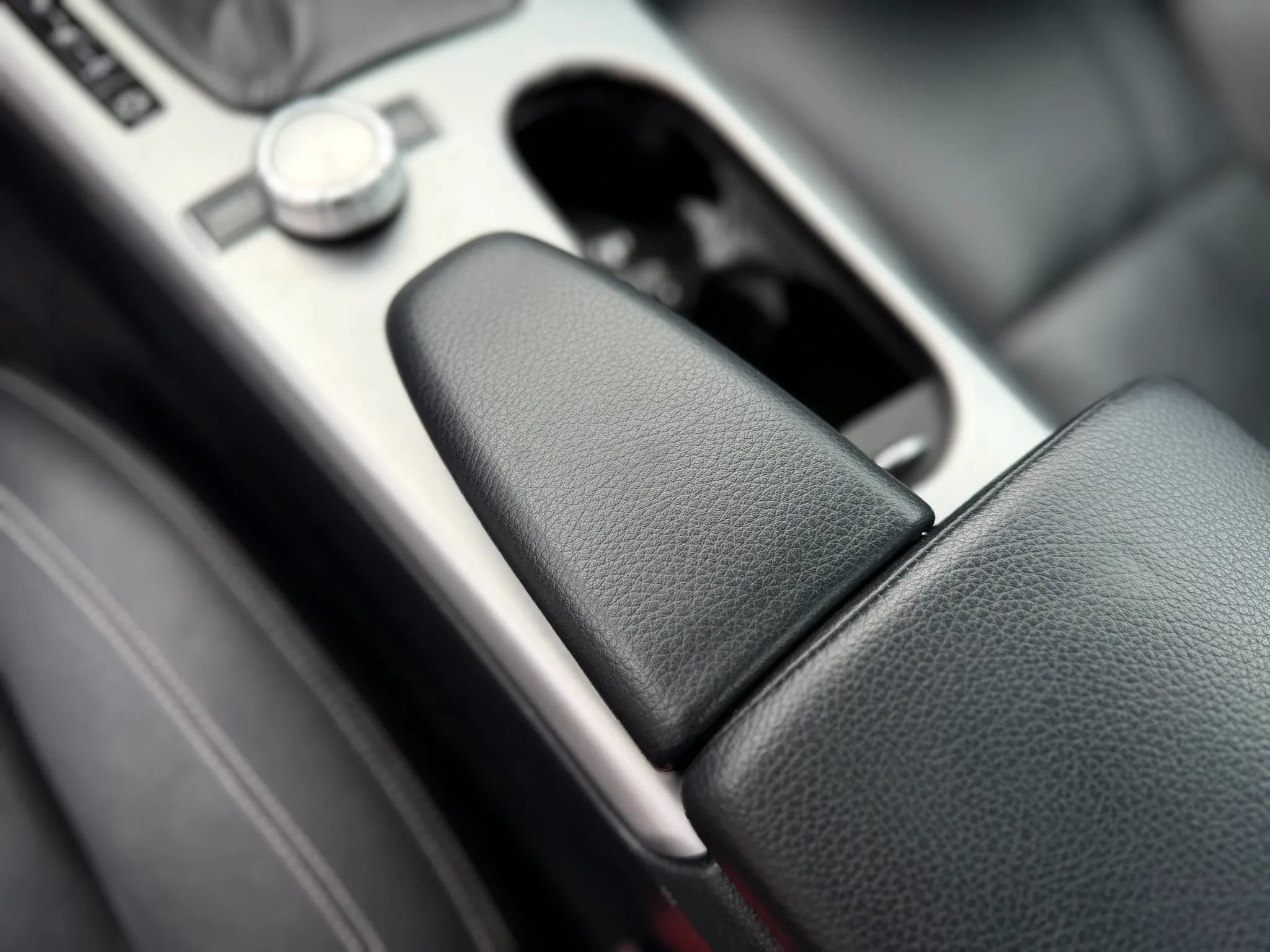 Used 2013 Mercedes-Benz SLK 250 image 31